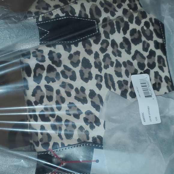 Frances Valentine Abby Tote Snow Leopard - Picture 5 of 8